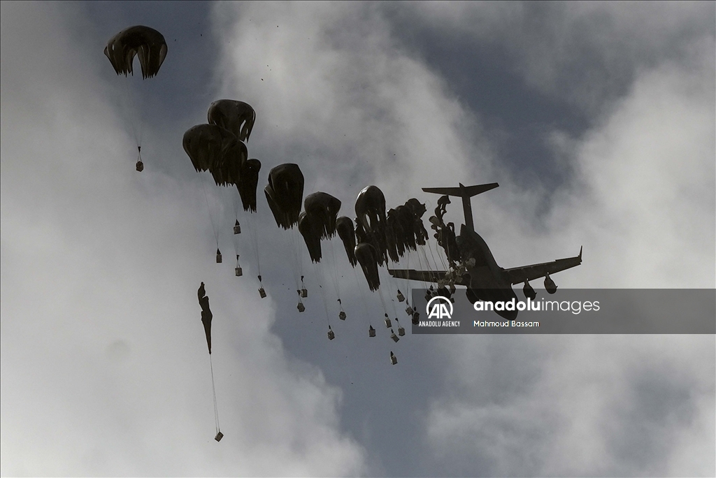 Planes airdrop humanitarian aid in Gaza amid Israeli attacks 