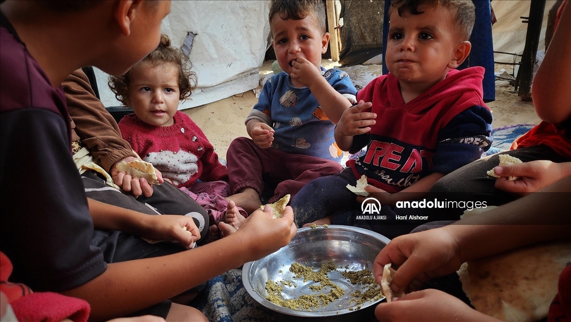 İsrail saldırıları altındaki Gazze'de halk yoksullukla mücadele ediyor