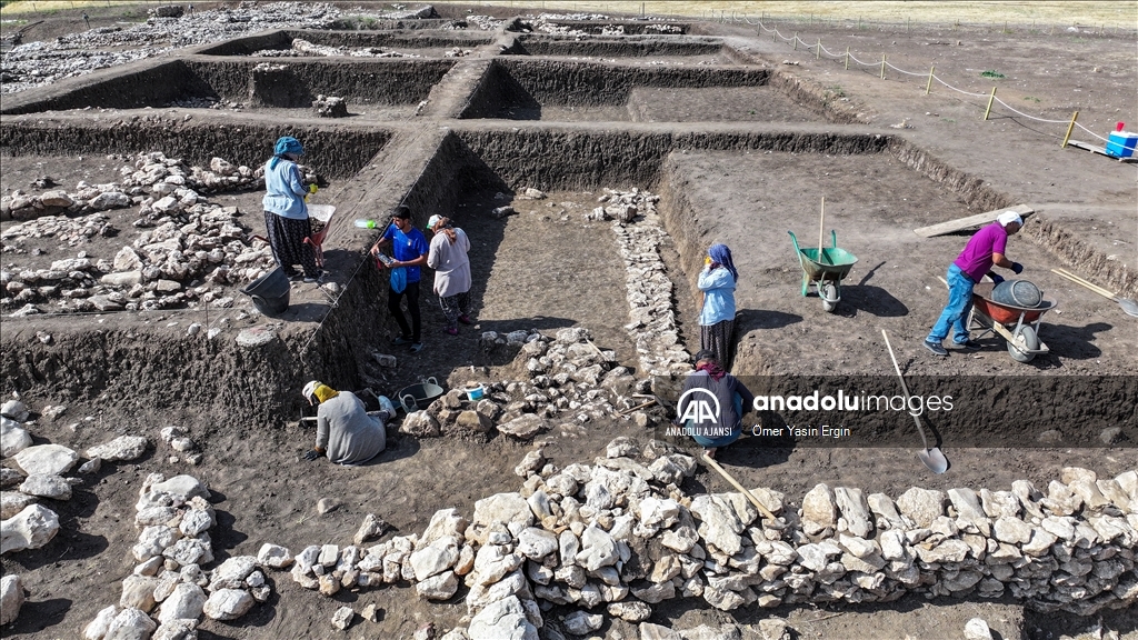 Mevsimlik tarım işçisi kadınlar "tarih işçisi" oldu