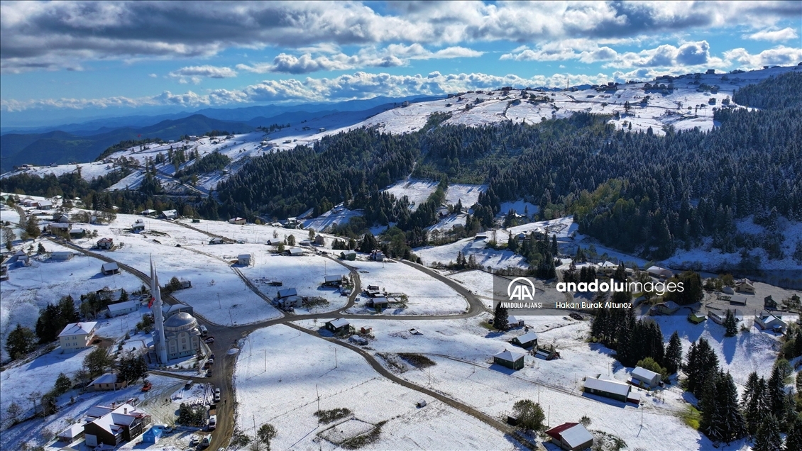 Trabzon'un yüksek kesimlerinde kar etkili oldu