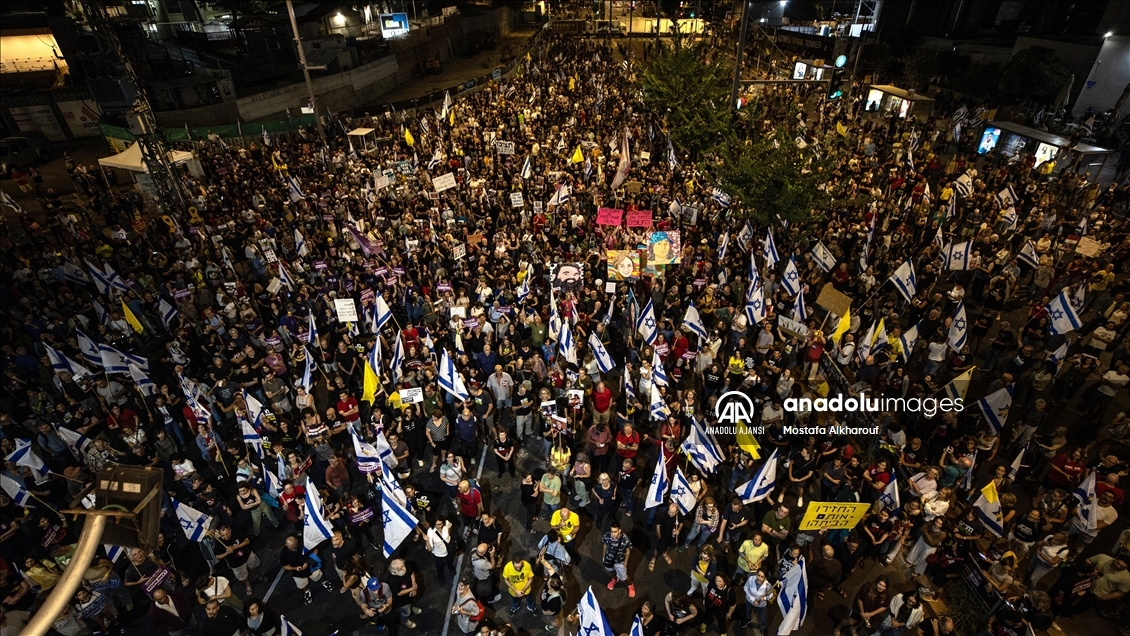 Gazze’de ateşkes ve esir takası anlaşması talebiyle Tel Aviv’de gösteri düzenlendi