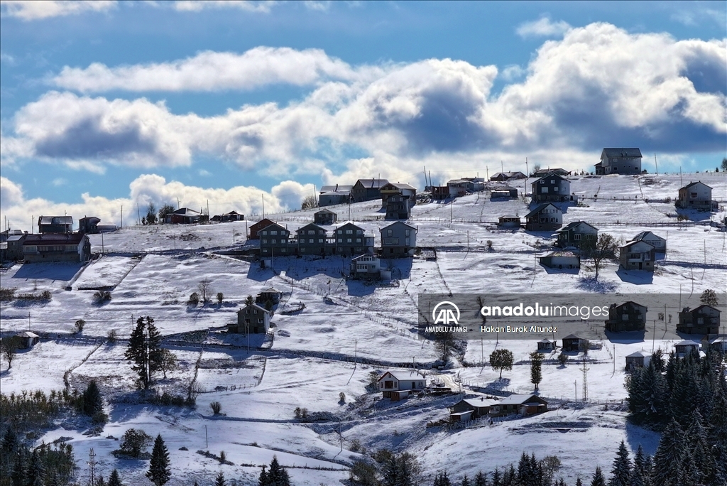 Trabzon'un yüksek kesimlerinde kar etkili oldu
