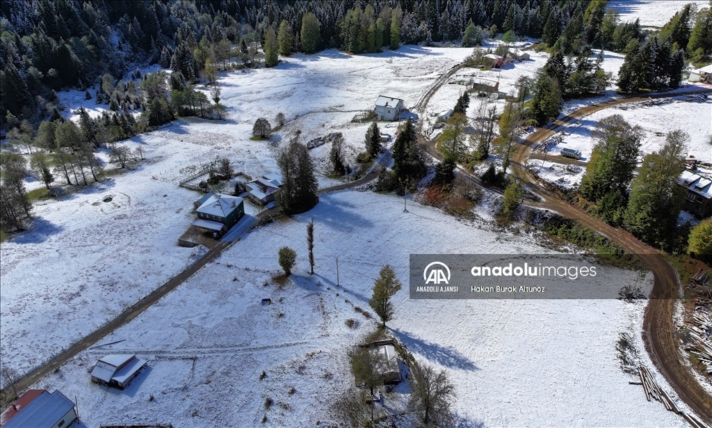 Trabzon'un yüksek kesimlerinde kar etkili oldu