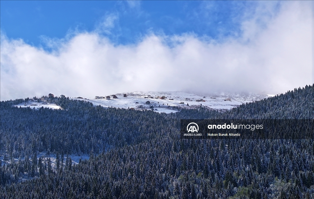 Trabzon'un yüksek kesimlerinde kar etkili oldu