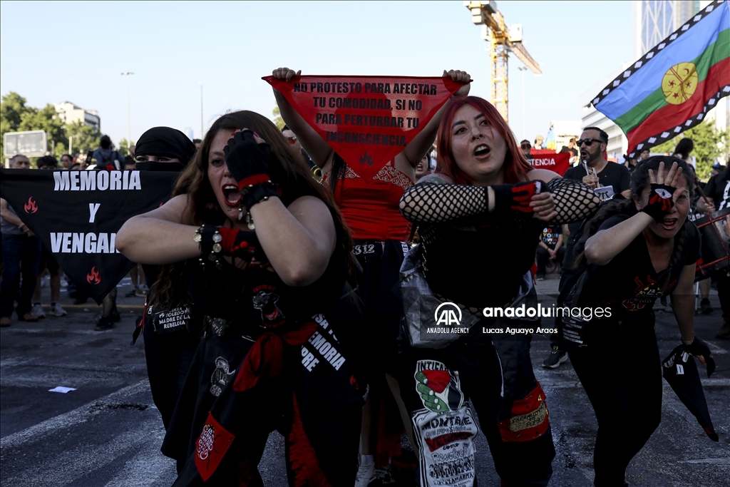 В Чили прошли протесты по случаю пятой годовщины массовых протестов в стране