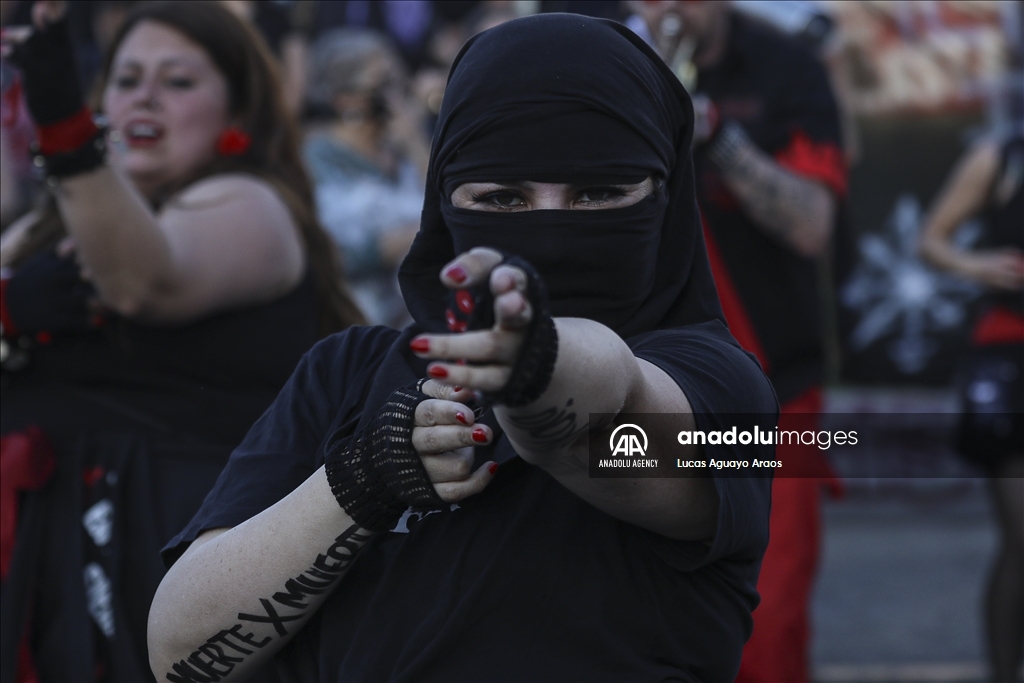 В Чили прошли протесты по случаю пятой годовщины массовых протестов в стране