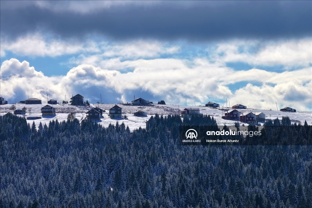 Trabzon'un yüksek kesimlerinde kar etkili oldu