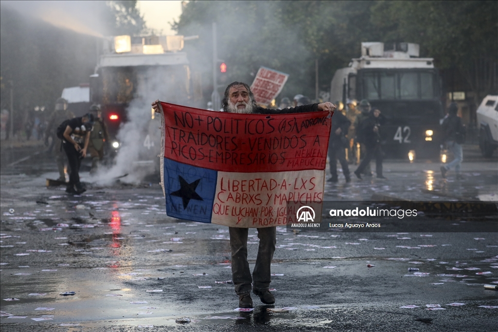 В Чили прошли протесты по случаю пятой годовщины массовых протестов в стране