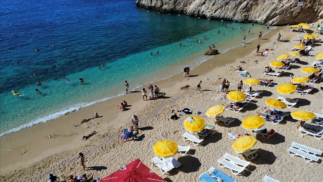 Türkiye : une journée ensoleillée d'automne à Antalya