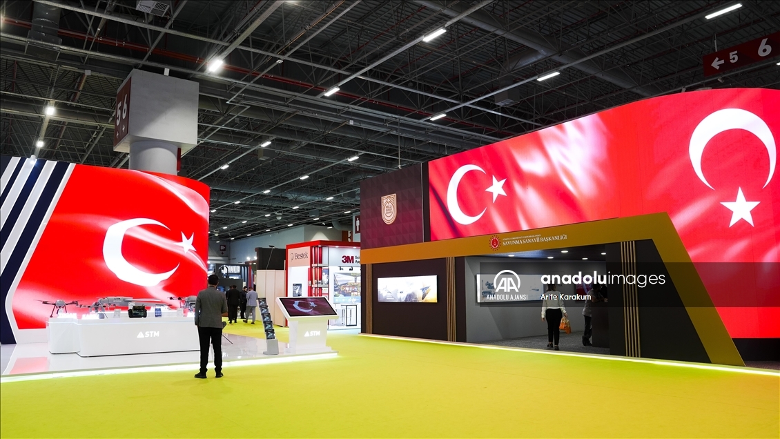 TUSAŞ'a yönelik terör saldırısının ardından SAHA EXPO alanı Türk bayraklarıyla donatıldı