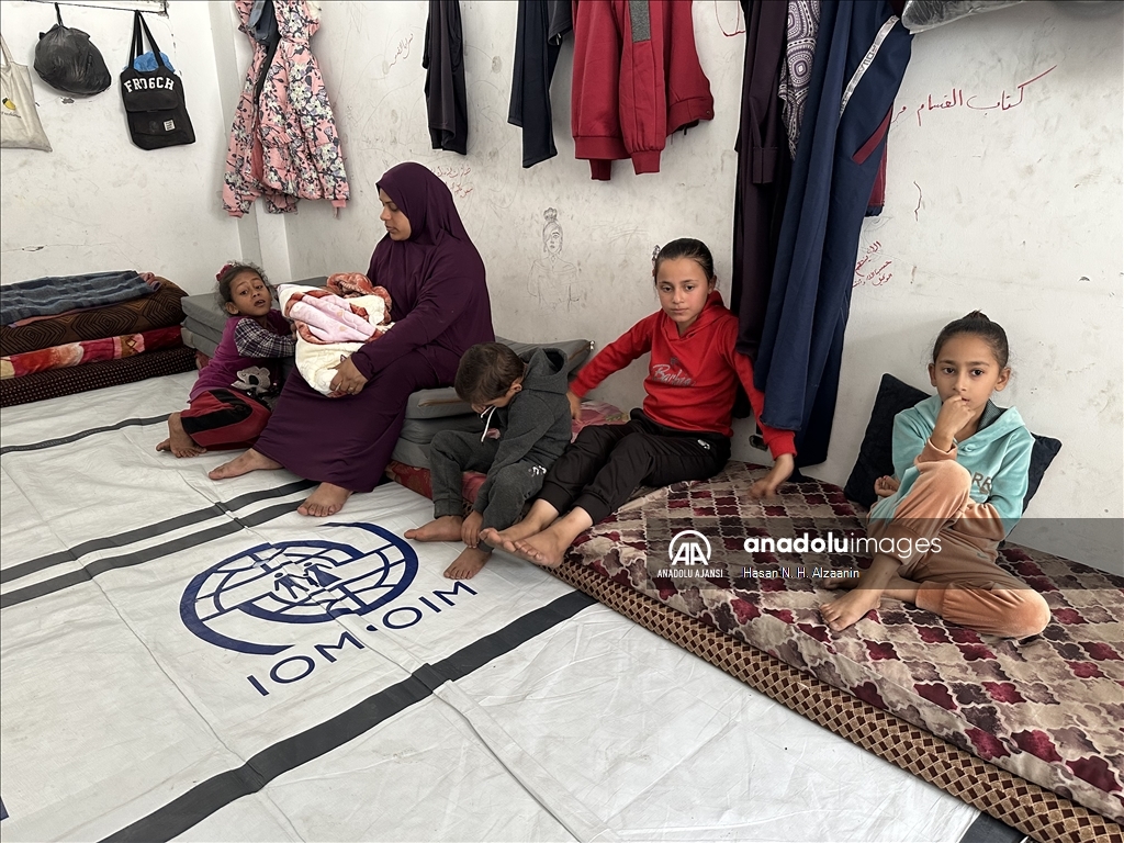 İsrail saldırısında annesini kaybeden 7 günlük bebek yaşamını zor şartlar altında sürdürüyor