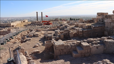 Urfa Kalesi kazıları bölge tarihine ışık tutuyor