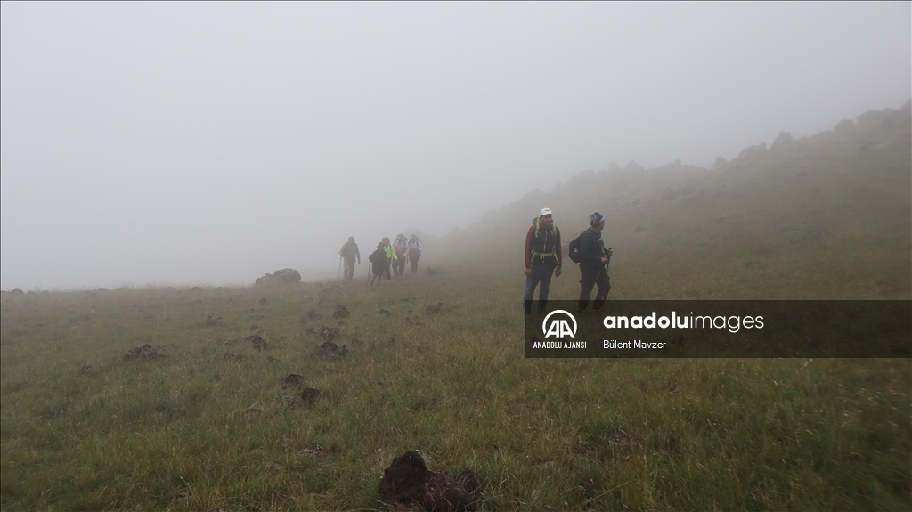 Turizme açılan Küçük Ağrı Dağı dağcıları ağırlıyor