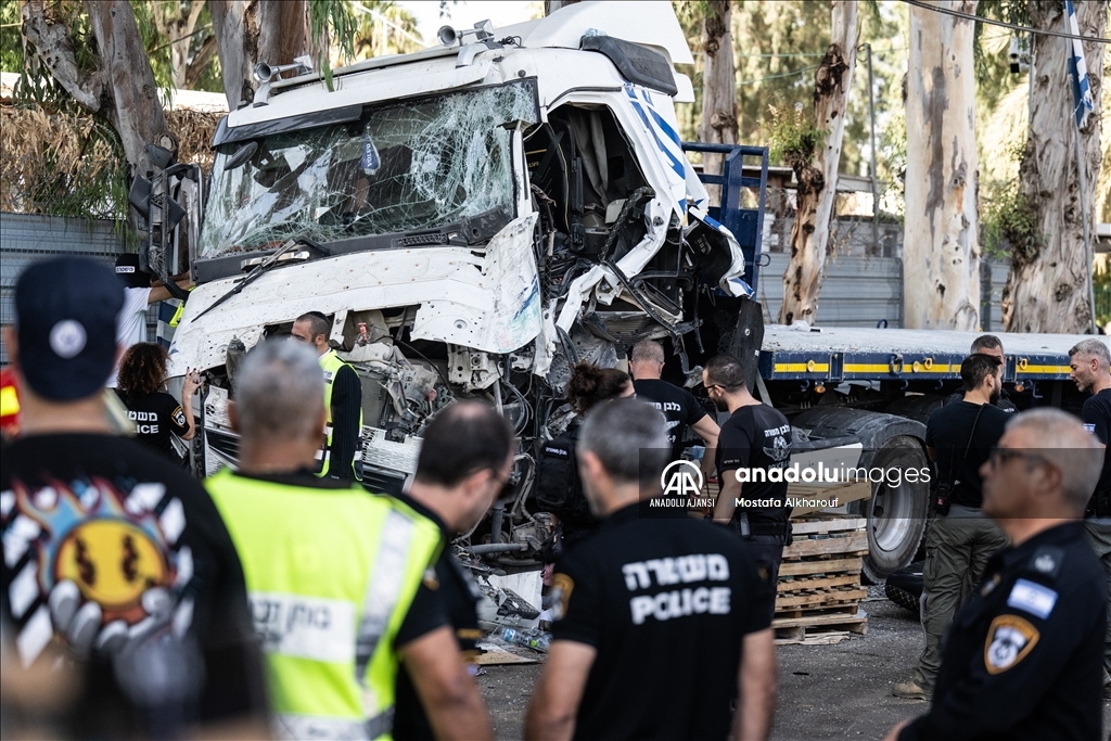 Tel Aviv yakınında kamyonla ezme girişimi