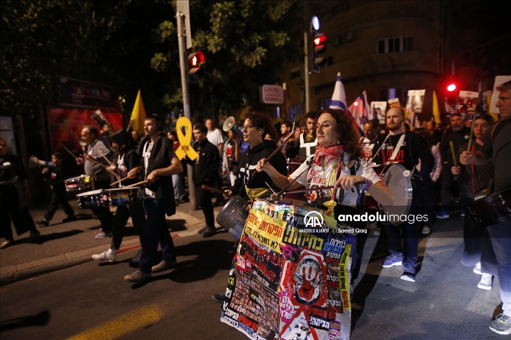 Gazze’de ateşkes ve esir takası anlaşması talebiyle Kudüs’te gösteri düzenlendi