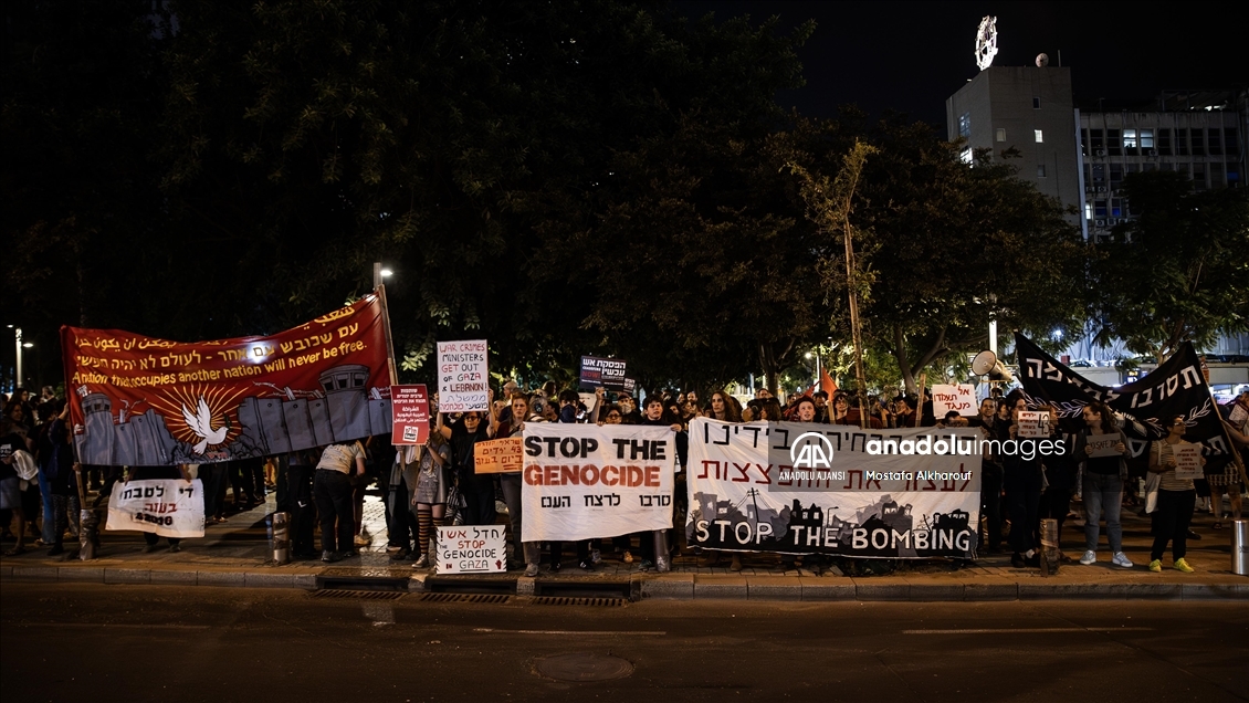 Gazze’de ateşkes ve saldırıların durması için Tel Aviv’de gösteri düzenlendi