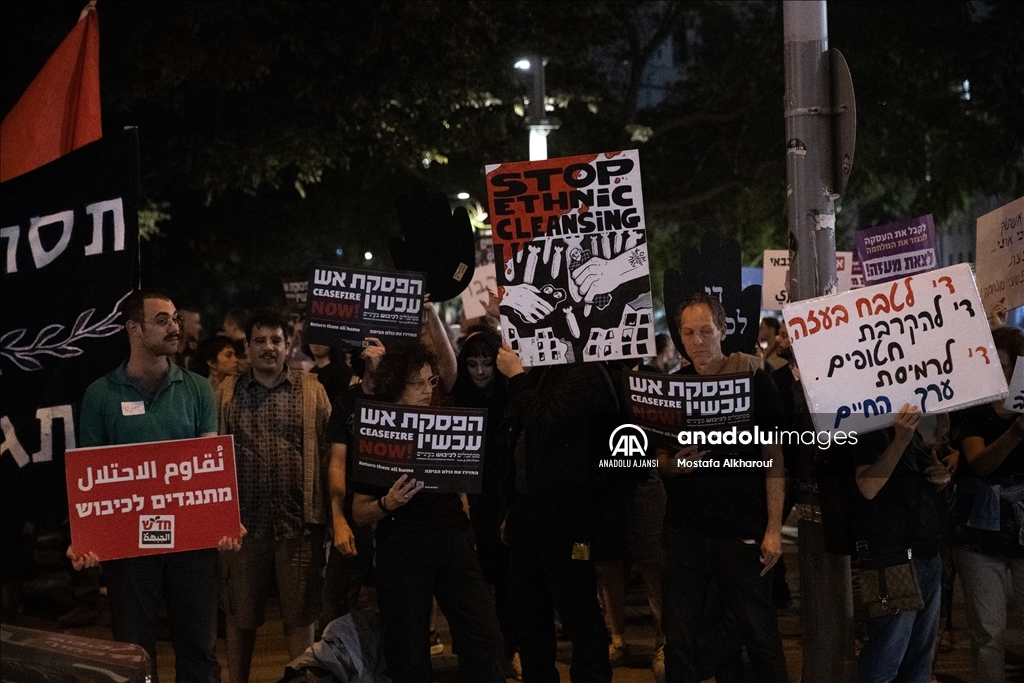 Gazze’de ateşkes ve saldırıların durması için Tel Aviv’de gösteri düzenlendi