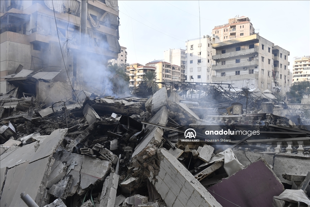 İsrail'in yoğun saldırılarına maruz kalan Beyrut'un Dahiye bölgesindeki yıkım