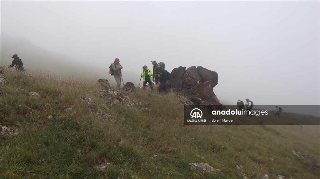 Turizme açılan Küçük Ağrı Dağı dağcıları ağırlıyor