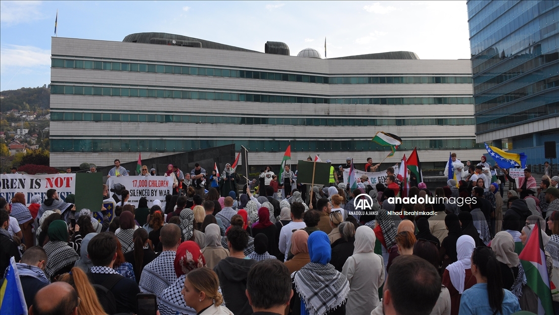 Bosna Hersek'te İsrail'in Gazze'ye saldırıları protesto edildi