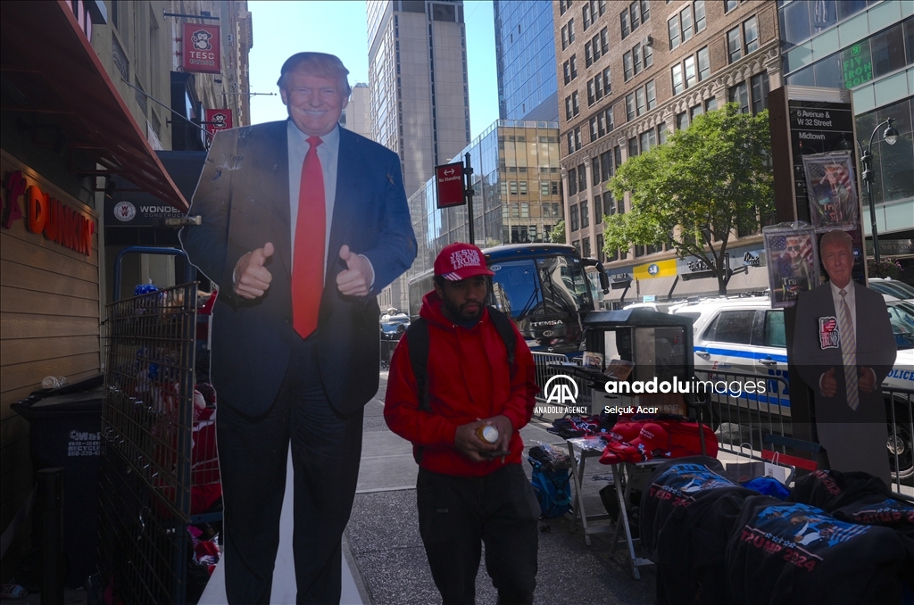 Сторонники Трампа собрались в Мэдисон-Сквер-Гарден перед митингом в Нью-Йорке