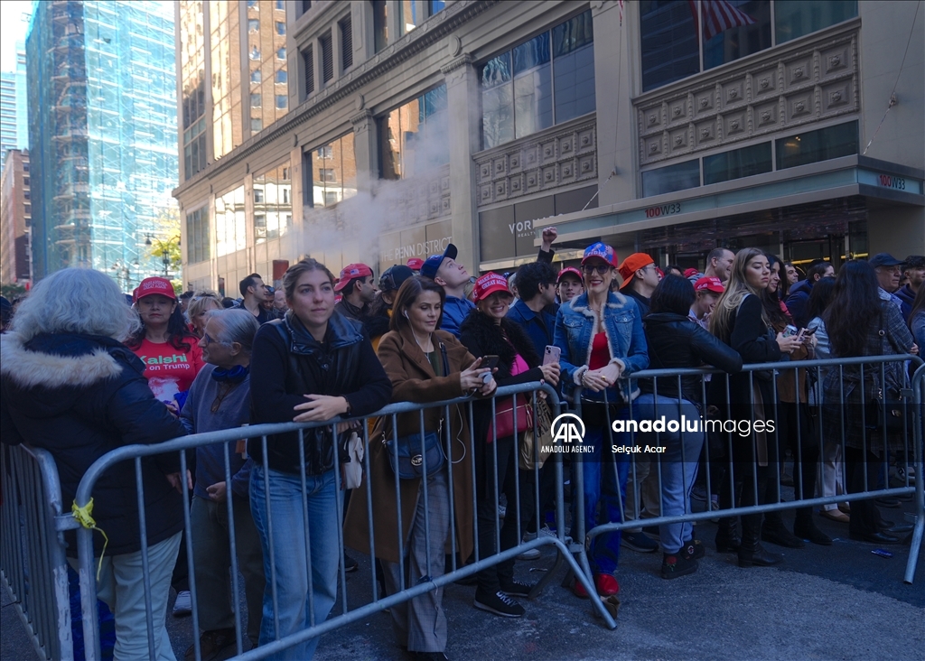 Сторонники Трампа собрались в Мэдисон-Сквер-Гарден перед митингом в Нью-Йорке