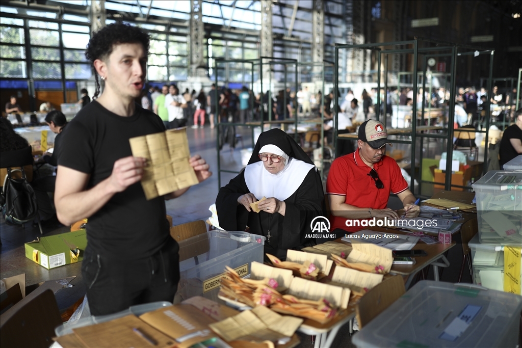 Şili'de yapılan ara seçimler sona erdi  