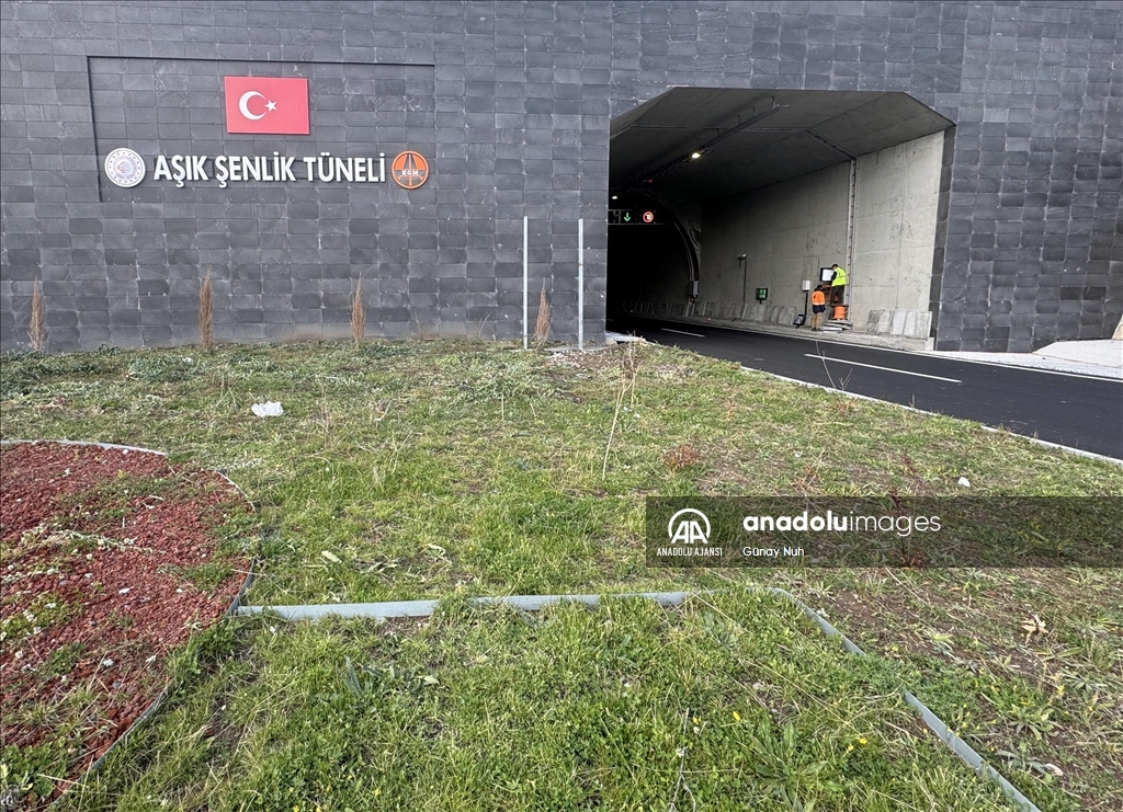 Aşık Şenlik Tüneli ile Ardahan'da gümrük kapısına ulaşım artık daha konforlu