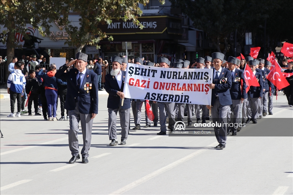 Cumhuriyet'in 101'inci yılı kutlanıyor