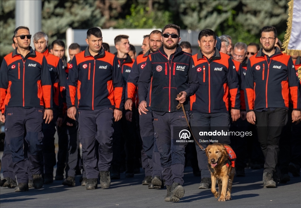 Ankara'da Cumhuriyet Bayramı dolayısıyla resmi geçit yapıldı