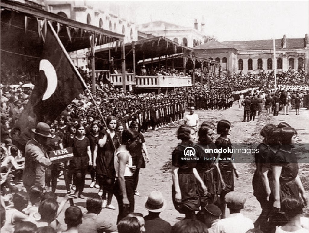 Türkiye Cumhuriyeti 101. yılını kutluyor