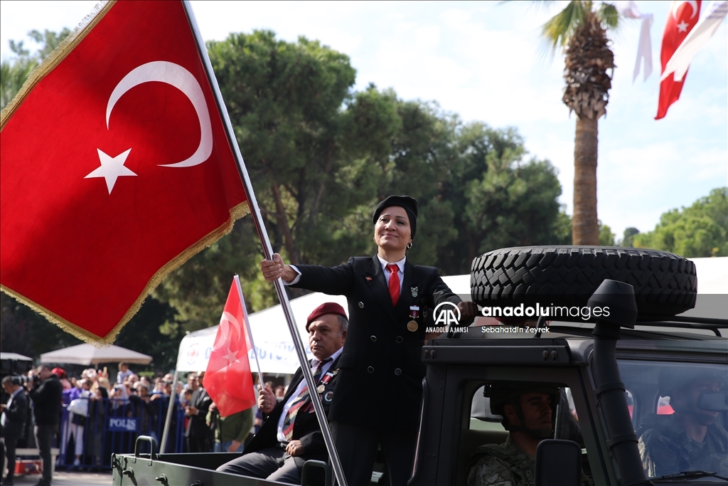 Denizli'de, 29 Ekim Cumhuriyet Bayramı törenle kutlandı