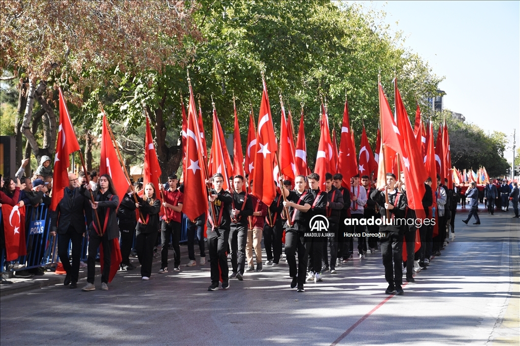 Konya'da 29 Ekim Cumhuriyet Bayramı törenle kutlandı