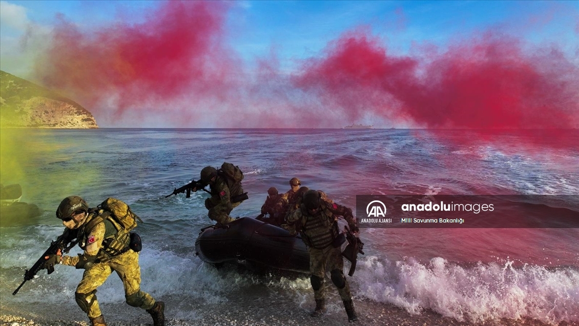 TCG Anadolu'da konuşlu Tabur Çıkarma Kuvveti'nden NEPTUNE STRIKE 24.2 kapsamında eğitim