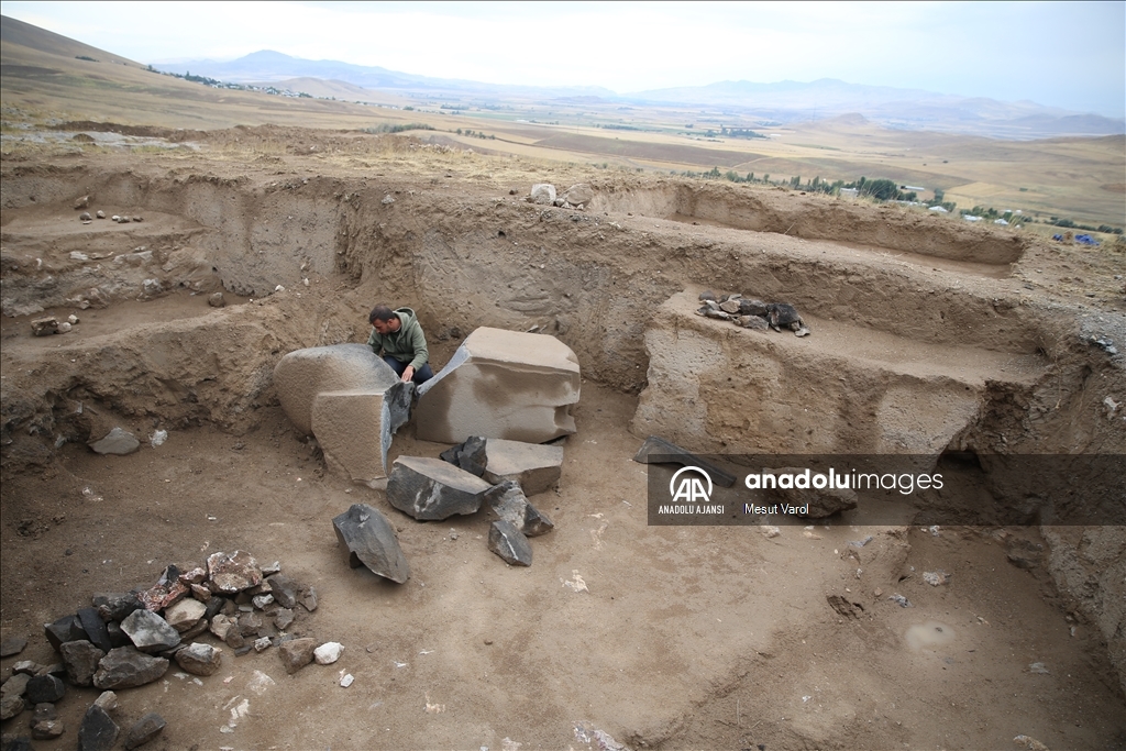 Garibin Tepe'de ortaya çıkarılan heykelin sırrını uzmanlar çözecek