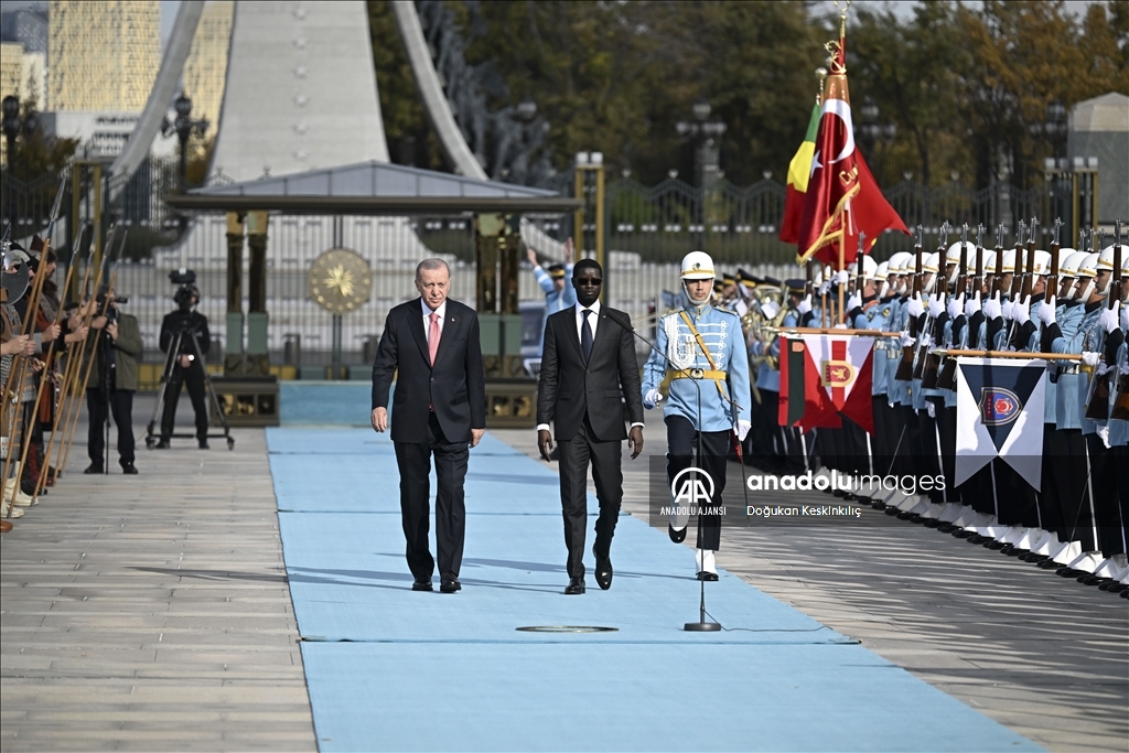 Cumhurbaşkanı Erdoğan, Senegal Cumhurbaşkanı Fay'ı resmi törenle karşıladı