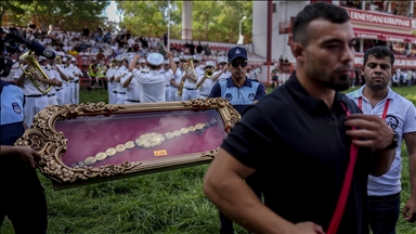 Başpehlivan Yusuf Can Zeybek, ebedi altın kemeri rahmetli annesine ithaf etmek istiyor