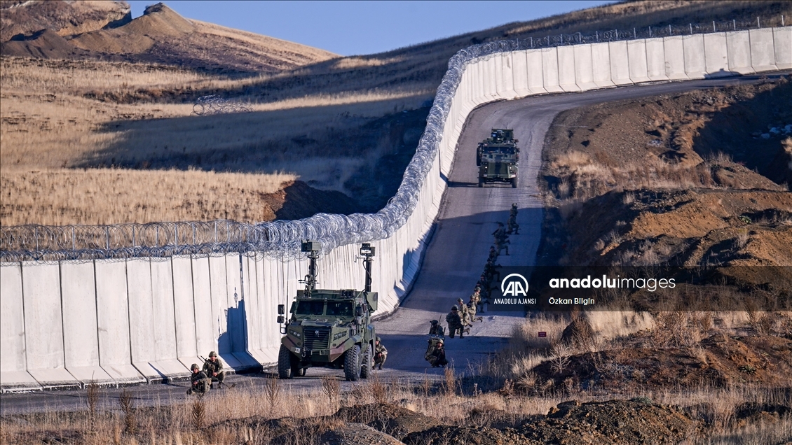 Van-İran sınırı üst düzey önlemlerle korunuyor