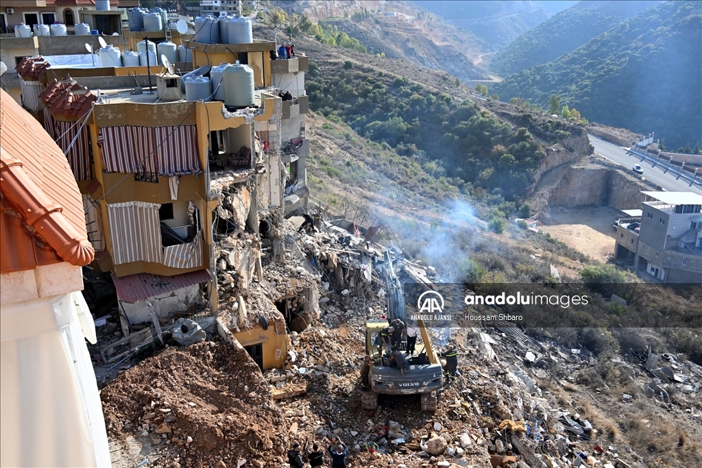 İsrail, Lübnan'ın güneyine yönelik hava saldırılarını sürdürüyor