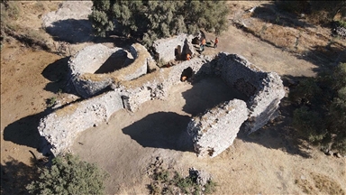 Herakleia Antik Kenti'nin Roma hamamı gün yüzüne çıkarılıyor