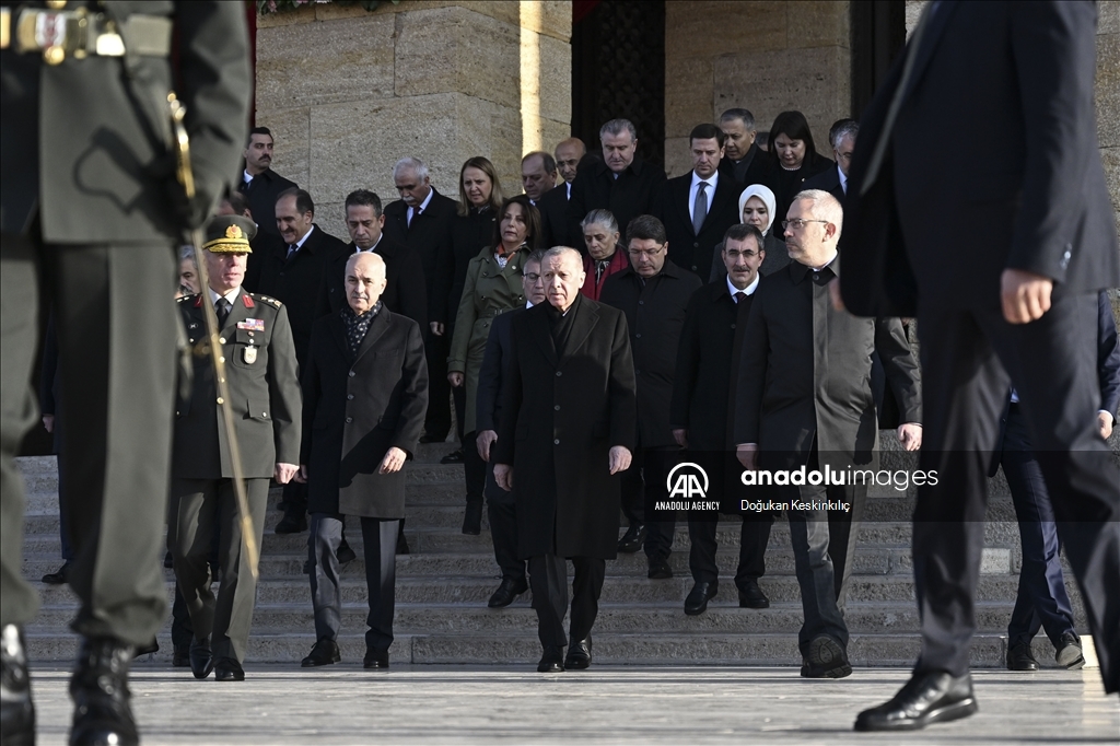 Ji bo Ataturk li Anitkabîrê merasima dewletê hat lidarxistin