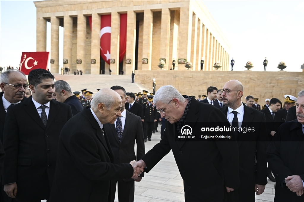 Ji bo Ataturk li Anitkabîrê merasima dewletê hat lidarxistin