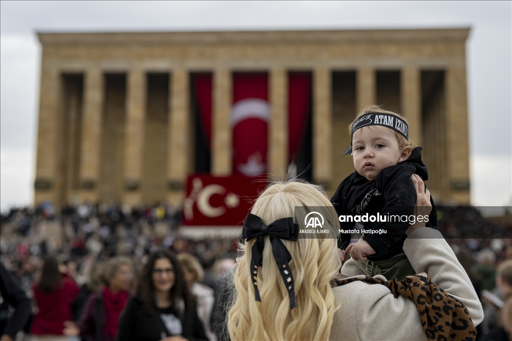 Büyük Önder Atatürk'ü anıyoruz