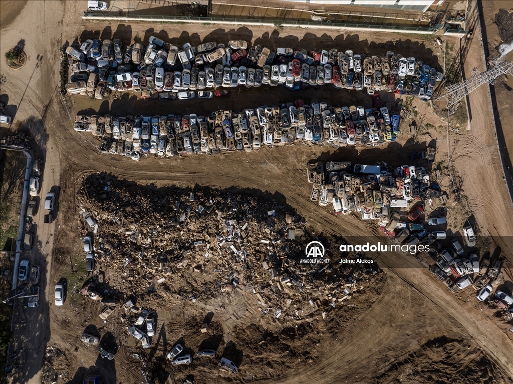 Destruction in Valencia after deadly floods
