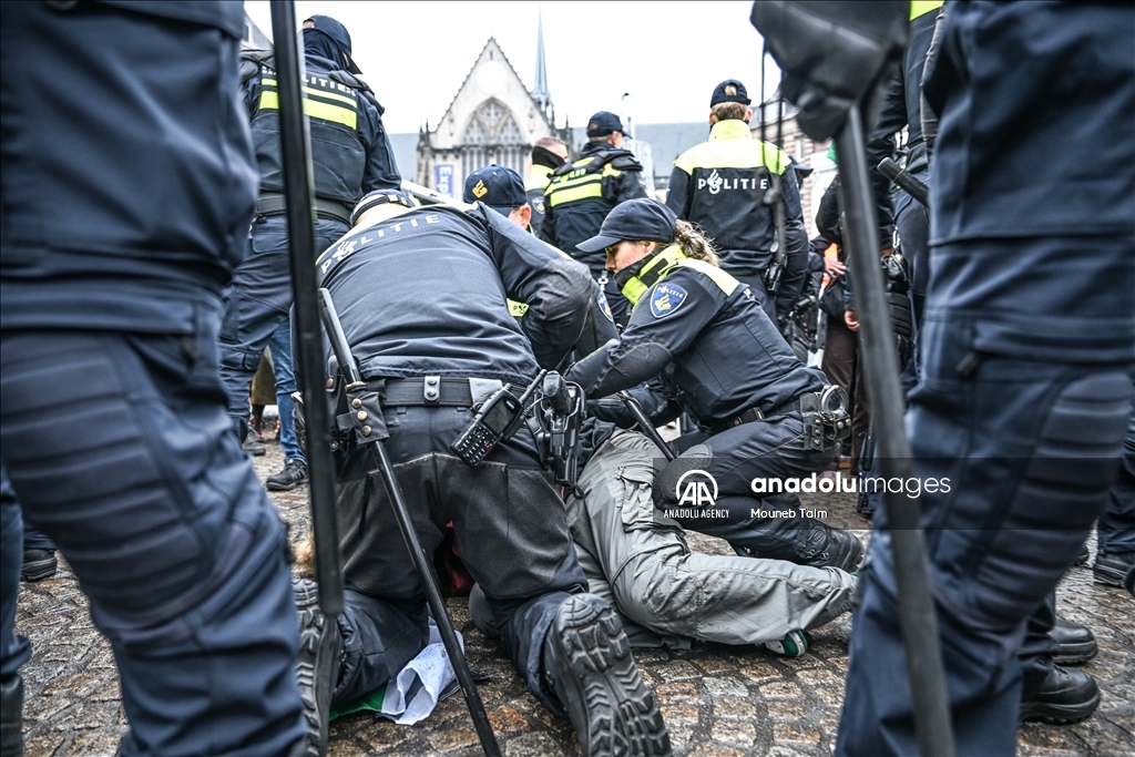 Amsterdam : La police néerlandaise interpelle des manifestants pro-palestiniens