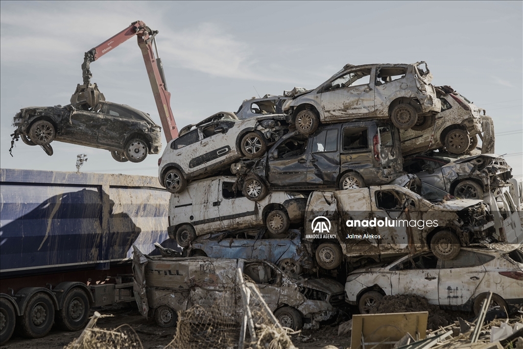 Destruction in Valencia after deadly floods
