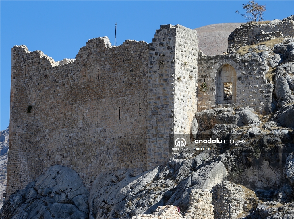 Restorasyonu tamamlanan Kahta Kalesi'ni 6 ayda yaklaşık 15 bin kişi ziyaret etti