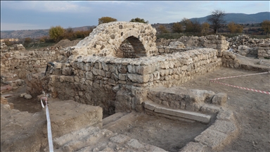 Hadrianopolis Antik Kenti'nde yaklaşık 1600 yıllık Hazreti Süleyman betimli kolye ucu bulundu