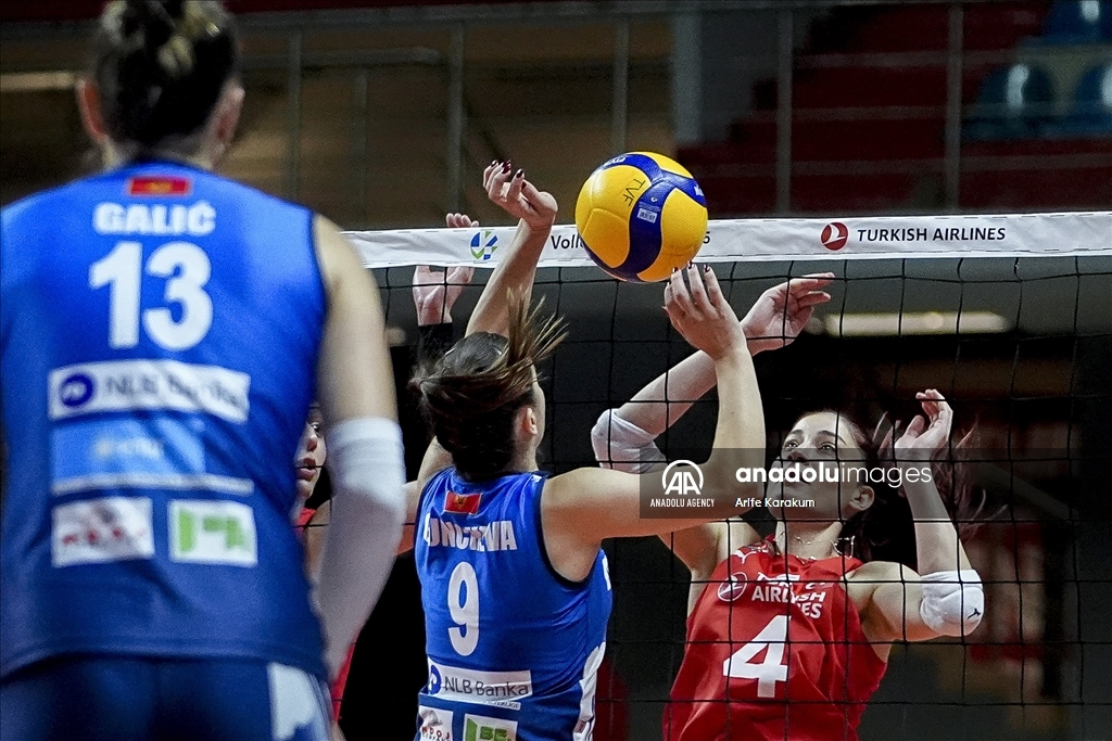 Turkish Airlines v Herceg Novi - Women's CEV Cup