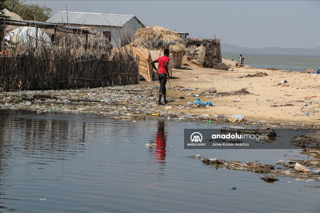 Climate change takes its toll on Turkana, the world's largest desert lake